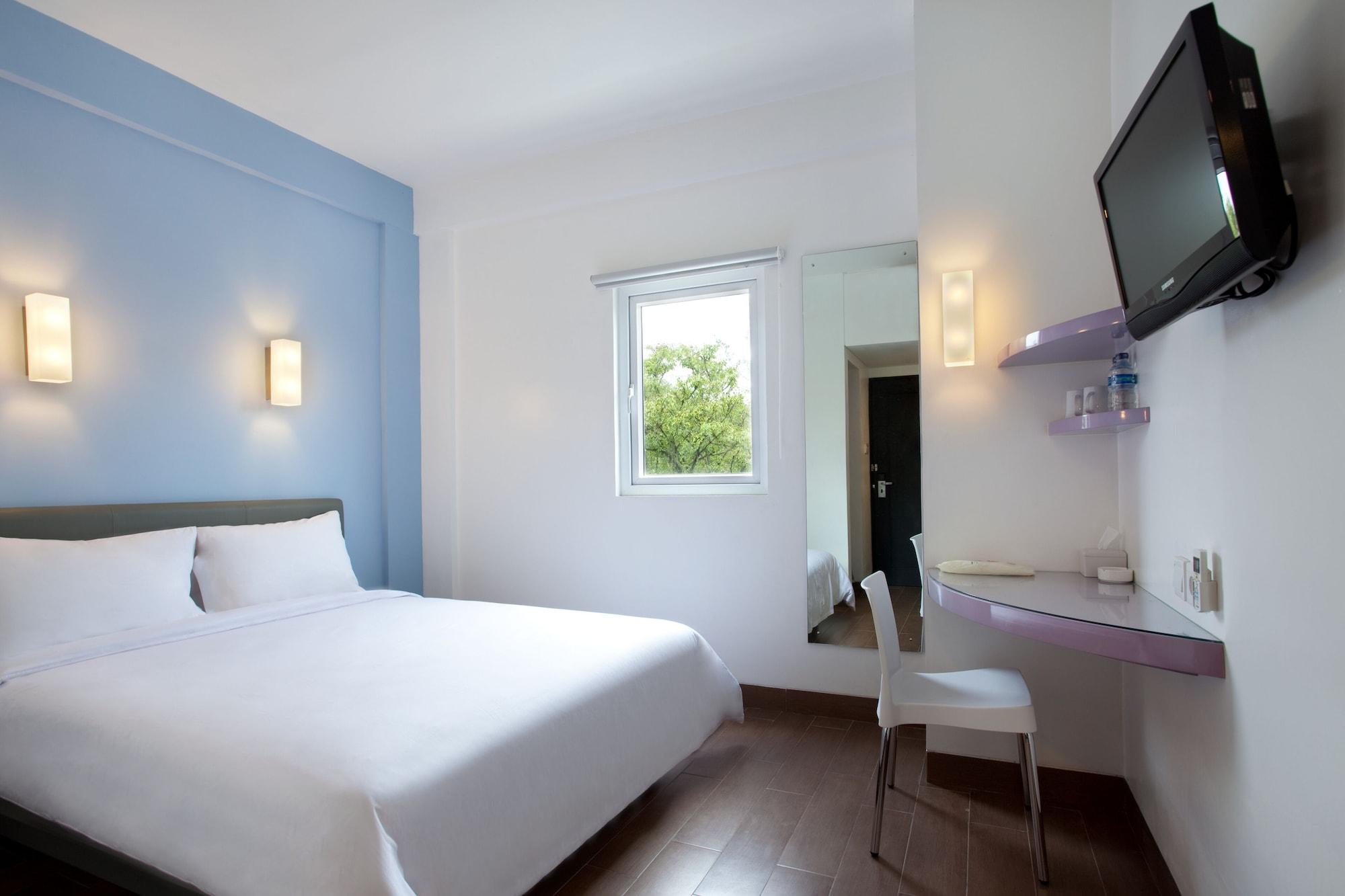 Amaris Hotel Cimanuk Bandung Room photo