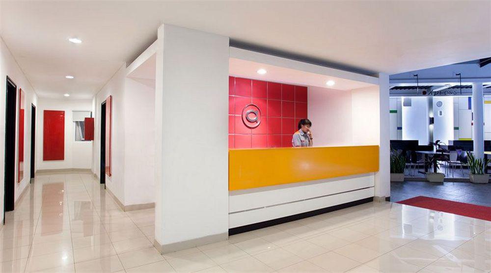 Amaris Hotel Cimanuk Bandung Interior photo